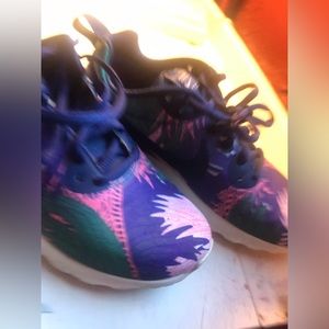 Nike Air Max Motion Women's Sneakers Size 7.5